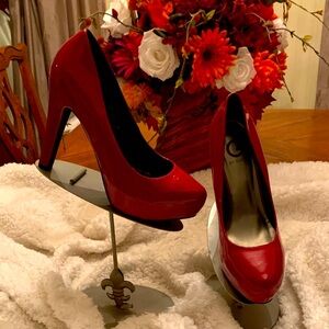 G by Guess Bold Red Platform Heels size 11